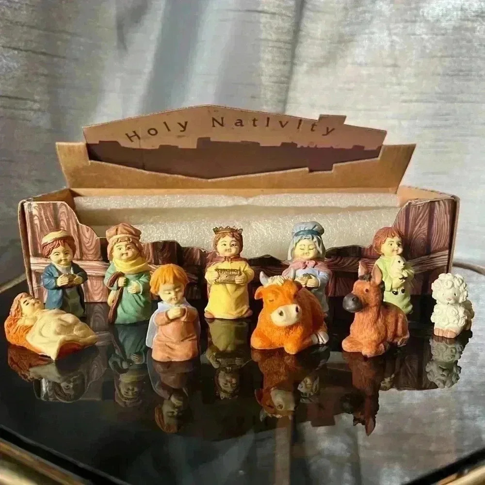 vintage Nativity Scene Collection 11 Adorable Resin Pieces ca 1980s